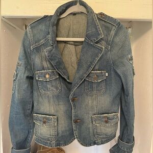Vintage boutique Jean jacket was $300 originally. In EXCELLENT CONDITION!